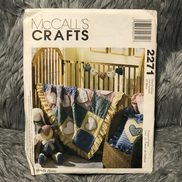 Baby Nursery Sewing Pattern McCall's 2271 Hearts Quilt Bear Pillow 1999 - Picture 1 of 4